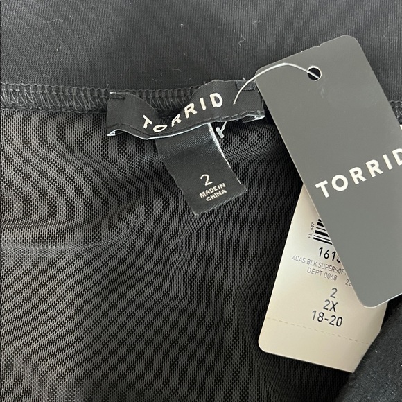 Torrid Black Ruched Bodycon Midi Skirt Plus Size 2X NWT - Picture 6 of 9